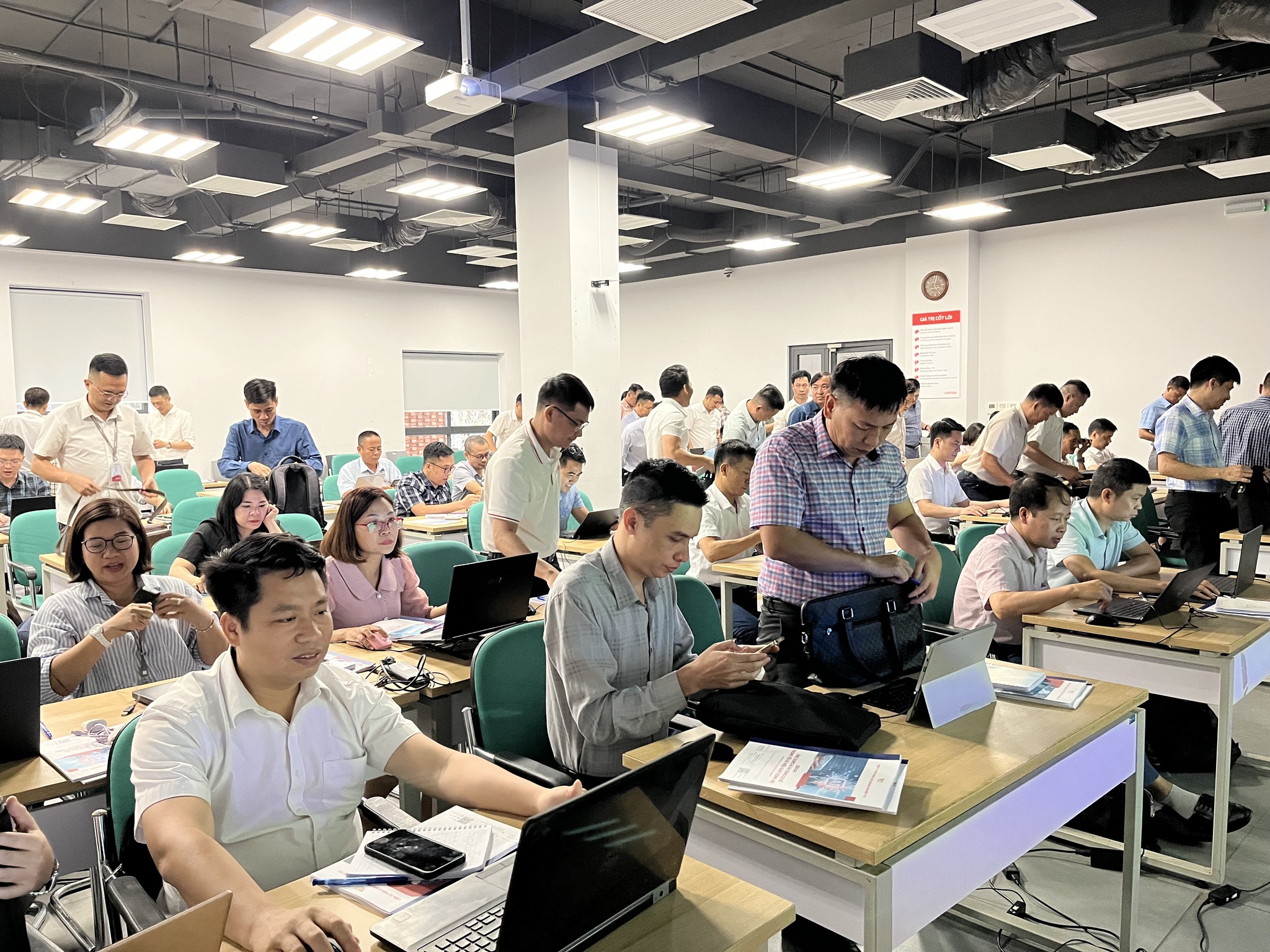 Hoạt động đào tạo EDI